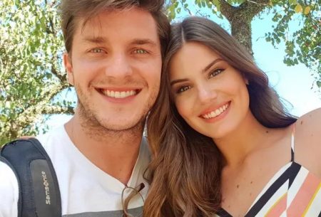 Camila Queiroz relembra viagem à Floresta Amazônica ao lado de Klebber Toledo