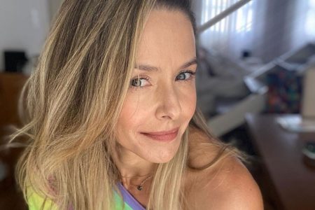 Aos 47 anos, Bianca Rinaldi fala sobre título de avó postiça e revela se quer ter mais filhos