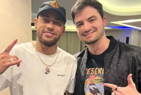 Felipe Neto realiza sonho e surpreende ao agradecer a Neymar