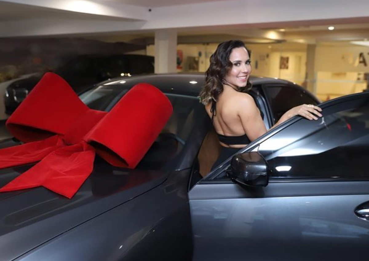 Mulher Melão compra carro de luxo e faz revelação quente