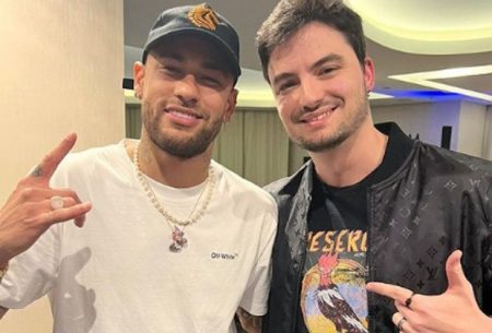 Após reconciliação, Felipe Neto fica bêbado na casa de Neymar e se declara ao jogador