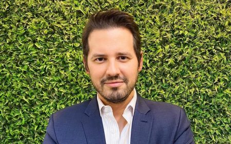Dony De Nuccio passa por cirurgia na coluna e detalhe situação