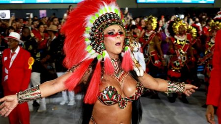 Carnaval 2022: Folia das escolas de samba e badalação dos camarotes marcarão nossa cobertura