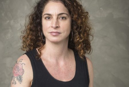 Autora de Totalmente Demais consegue emplacar série na Globo e Gloob