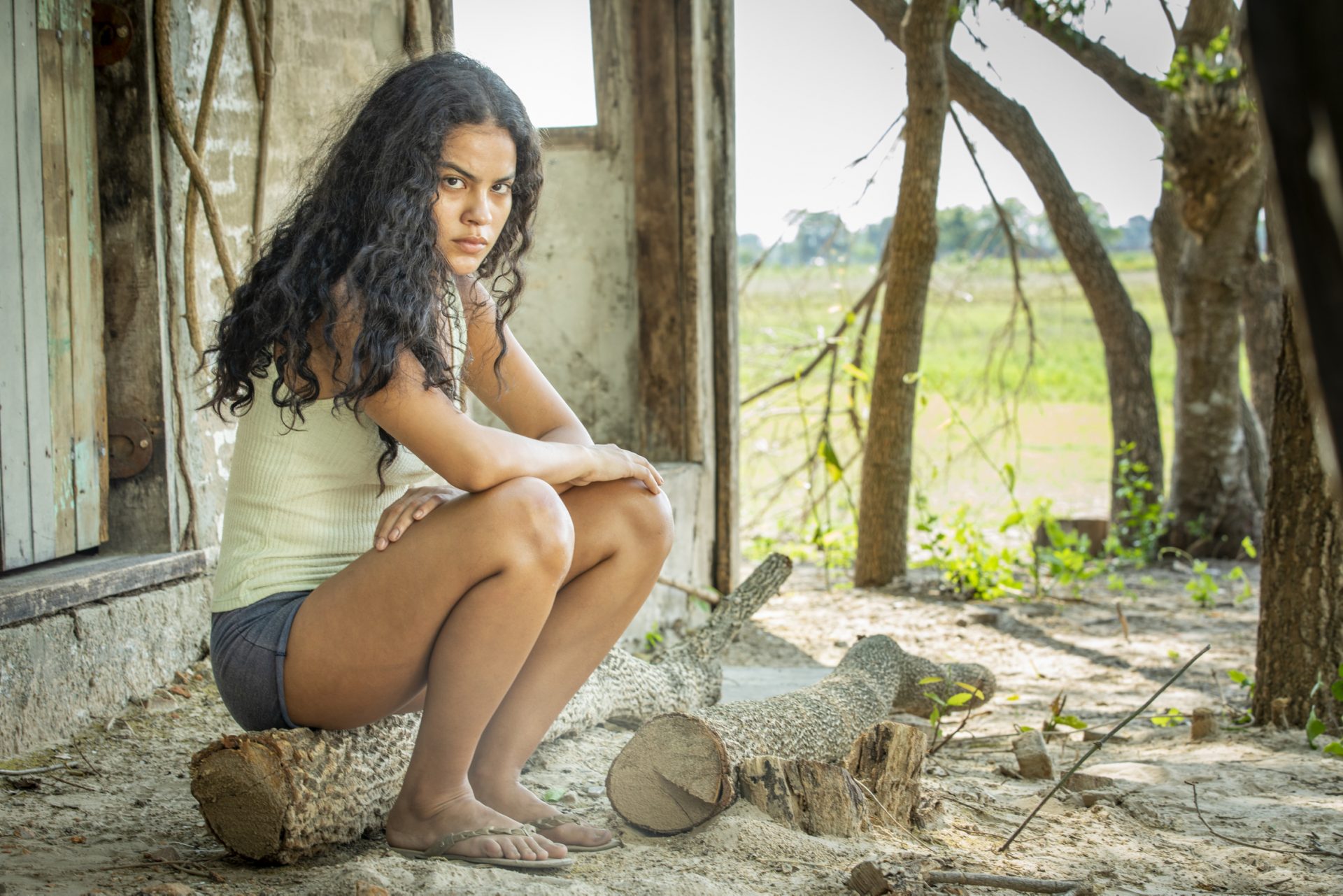 Bella Campos fala da estreia e das cenas de nudez em Pantanal