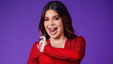 Gkay vira alvo de deboche por look diferentão no Baile da Vogue
