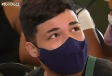 Jovem choca repórter da Globo ao expor desejo contra Bolsonaro: “Tirar da presidência”