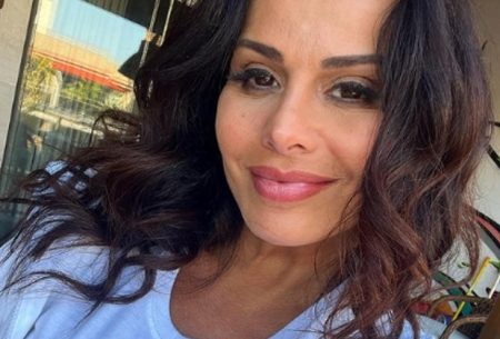 Viviane Araújo sobe na balança e revela quantos quilos já ganhou durante a gravidez