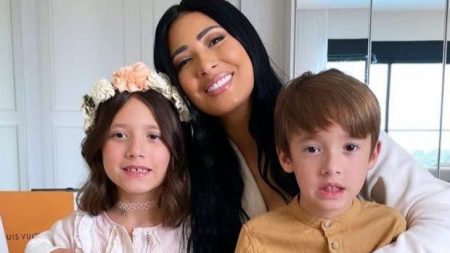 Simaria aparece grudada com filhos e desabafa sobre Dia das Mães após separação