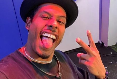 Após BBB 2022, Paulo André assina com agência de modelos de Sasha e Alessandra Ambrósio