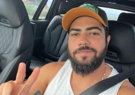 Sertanejo Henrique estaria sendo procurado pela Justiça