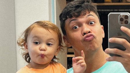 Filha de Júlio Cocielo abusa da sinceridade ao pensar sobre possíveis irmãos e encanta web
