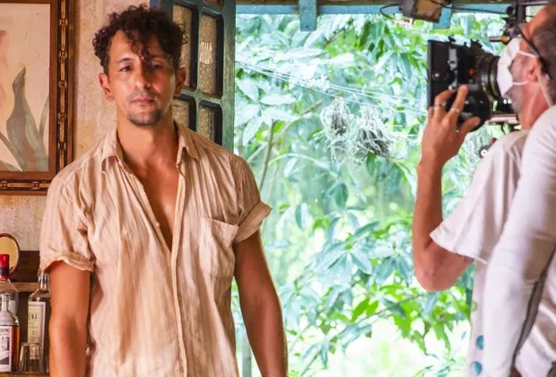 Irandhir Santos fala sobre retorno em Pantanal com novo personagem e revela momento marcante