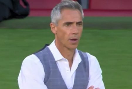 Técnico do Flamengo rebate repórter da Globo após acusação e promete atitude
