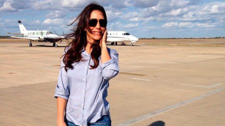 Ivete Sangalo desembarca em Juazeiro para iniciar preparativos para show dos 50 anos
