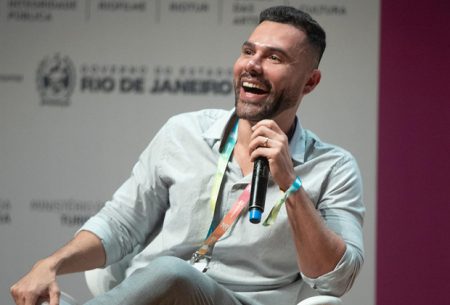 Rodrigo Sant’Anna confessa grande trauma após se assumir para a mãe e faz revelação