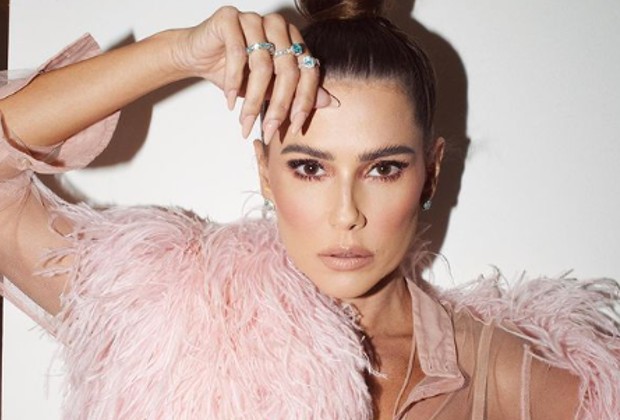 Deborah Secco