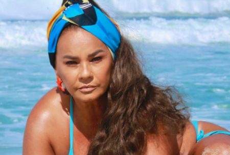 Cotada para o BBB 2023, Solange Couto revela há quanto tempo está sem beijar na boca