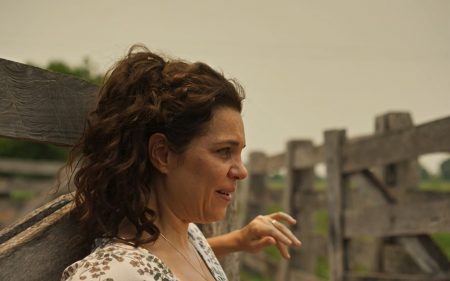 Pantanal: Maria Bruaca desmaia ao ficar excitada por peão