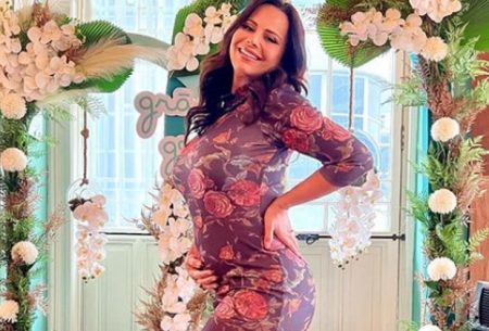 Viviane Araújo surpreende ao mostrar barrigão de grávida na academia