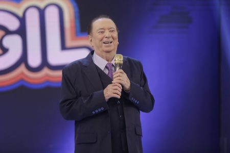 Raul Gil sai em defesa do dízimo e dispara: “Pastores têm que se vestir bem”