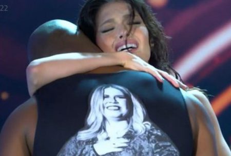 Vitória Strada se emociona com homenagem à Marília Mendonça na Dança dos Famosos