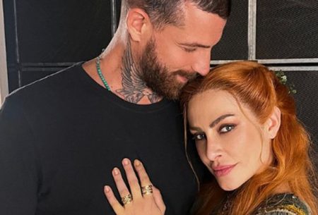 Cleo Pires provoca e troca beijos quentes com marido em evento