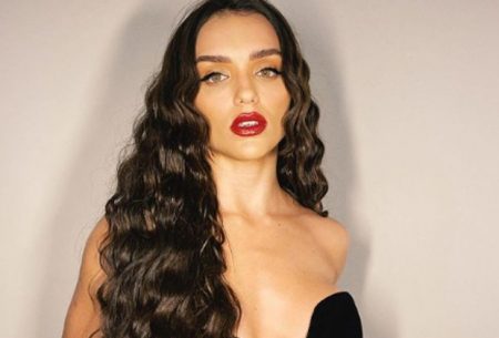 Rafa Kalimann deixa seguidores babando ao usar cropped coladinho