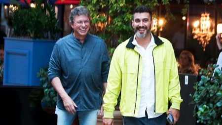 André Marques é flagrado em encontro com Boninho após fim de contrato com a Globo