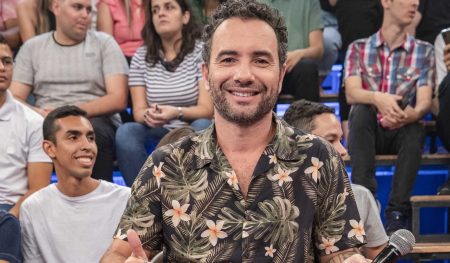 Carlos Alberto de Nóbrega se empolga com Marco Luque após participação em A Praça É Nossa