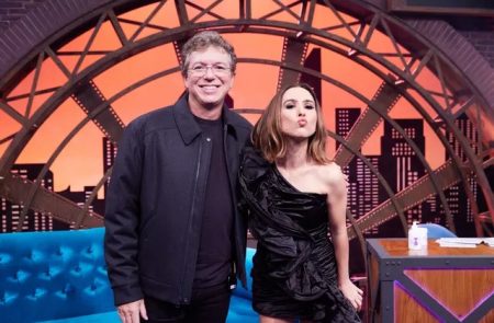 Boninho grava o Lady Night e explica título de Big Boss