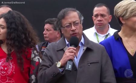 Pró-Bolsonaro, Jornal da Record esconde vitória histórica da esquerda na Colômbia