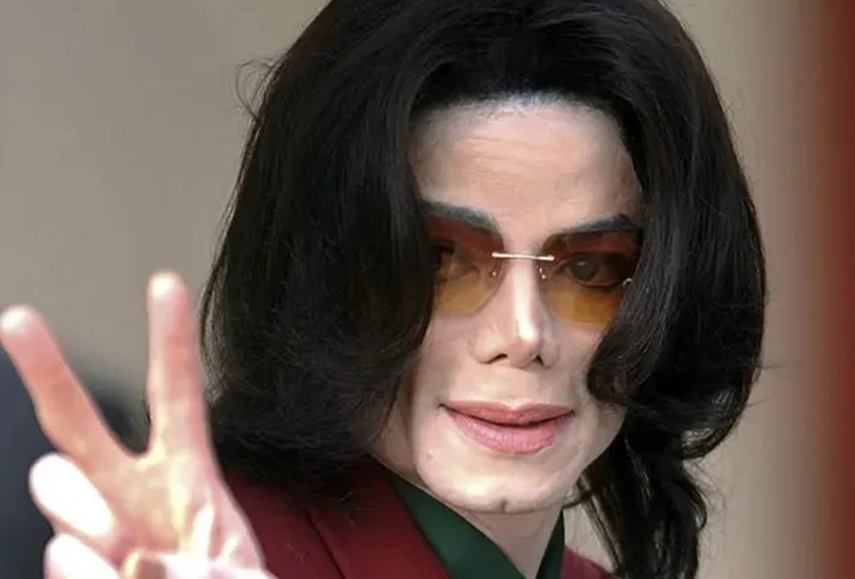 Michael Jackson está vivo? Suposta aparição do cantor em estacionamento vem à tona