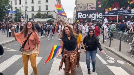 Daniela Mercury compartilha vídeo após participar da parada LGBTQIA+ de Paris