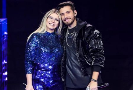 Gustavo Mioto emociona ao homenagear Marília Mendonça em show e detalhe chama atenção