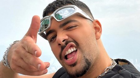 Pedro Sampaio protagoniza confusão com cantor homônimo e frustra público