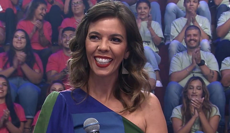 Após anos na comédia, Flávia Reis aceita convite para primeira novela na Globo