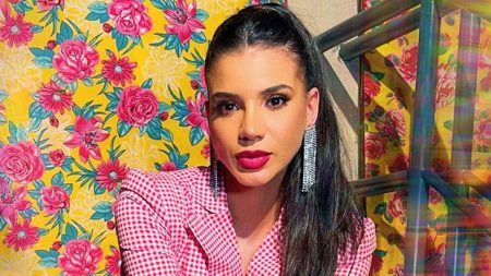 Jakelyne Oliveira faz descoberta impressionante em aeroporto e reage chocada