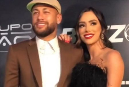 Namorada de Neymar passa por susto e revela situação nas redes sociais