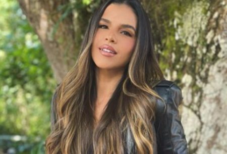 Mariana Rios celebra a chegada dos 37 anos de topless; veja