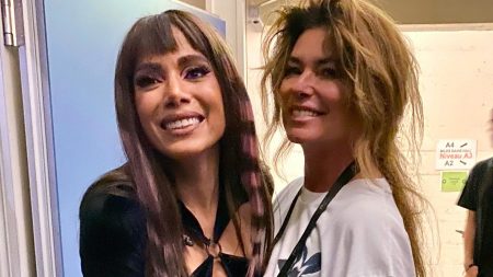 Anitta fica chocada ao descobrir pedido surpreendente de cantora internacional