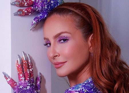 Claudia Leitte surpreende e leva trio elétrico de navio para os EUA: “Grande sonho”