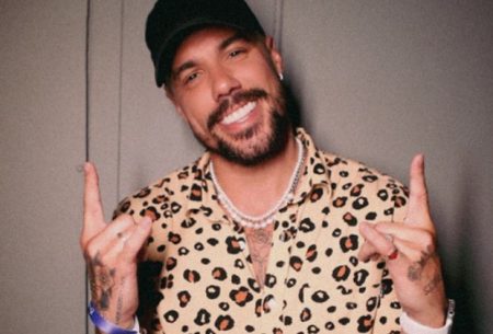 Após flagra, Lipe Ribeiro levanta rumor de término com Ya Burihan