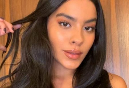 Bella Campos deixa seguidores chocados com corpo escultural ao posar de biquíni