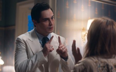 Além da Ilusão: Joaquim tenta forçar noite de amor com Isadora