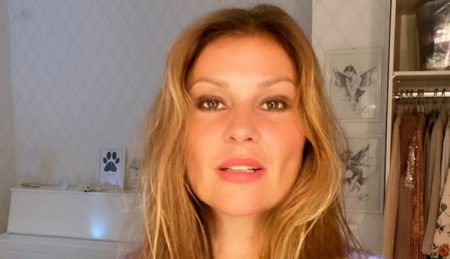 Ellen Jabour rebate críticas após reclamar de tom político de show