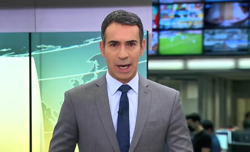 Cesar Tralli quebra regra na Globo e faz o “L” ao vivo no Jornal Hoje