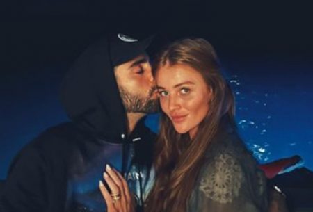 Grávida, Cintia Dicker posa com barriguinha de fora e se declara a Pedro Scooby