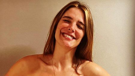 Rafa Brites enche a web de fofura ao postar foto inédita do filho caçula