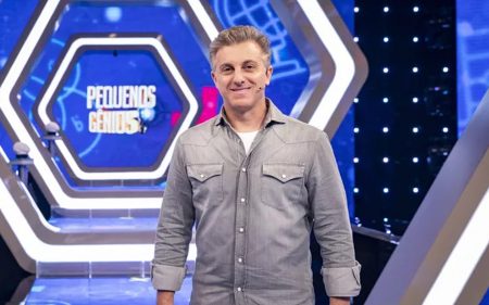 Luciano Huck rebate boatos e fala sobre atual fase do Domingão